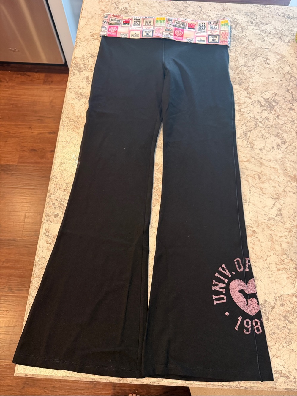VS PINK FRIDAY Black Colorblock Logo Foldover Cotton Flare Leggings LARGE NWT - Picture 3 of 9